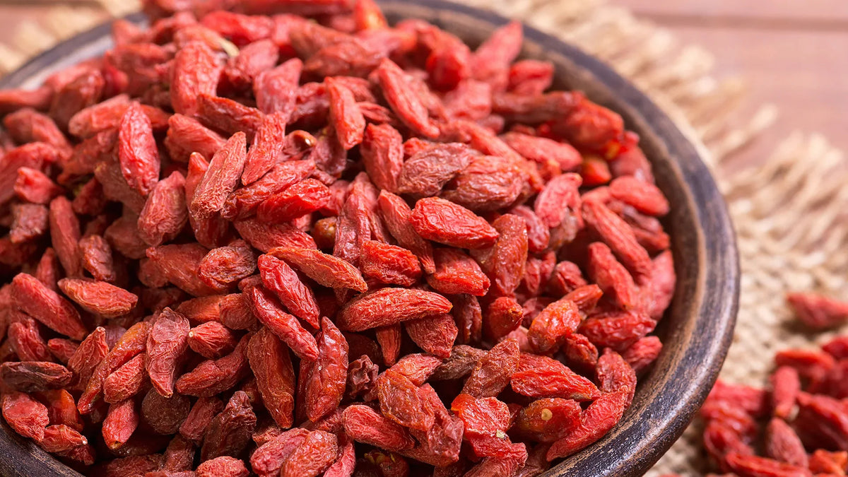 The Benefits of Goji Berries: The Bright Red Superfruit